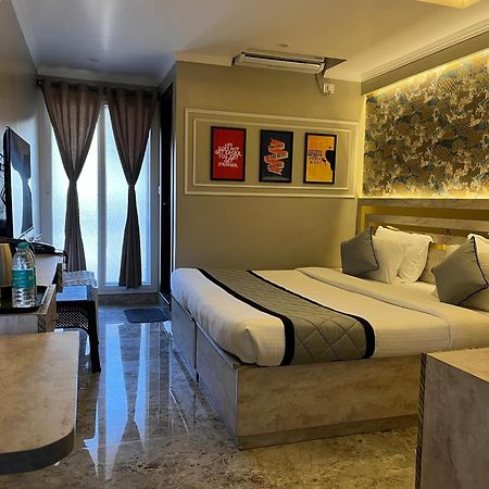 Hotel Lg Suites Bangalore Eksteriør bilde