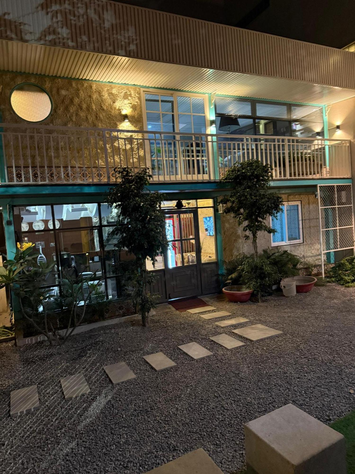Hotel Lg Suites Bangalore Eksteriør bilde
